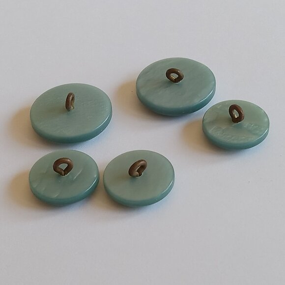 5 Vintage Buttons Retro Shabby Chic Collectible - Picture 2 of 6